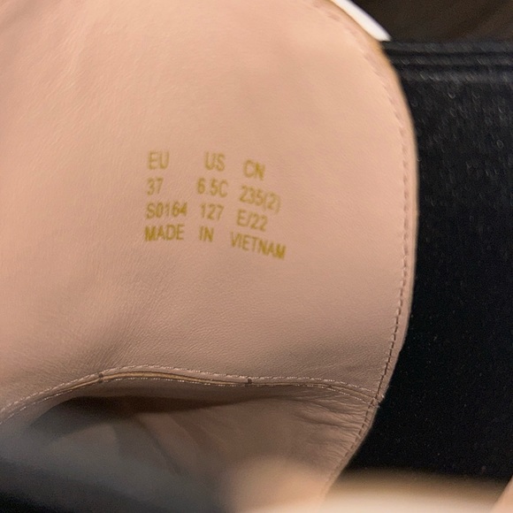 Stuart weitzman- Above Ankle leather slip on Boots. 2” heel. Size-6.5 - Picture 7 of 9